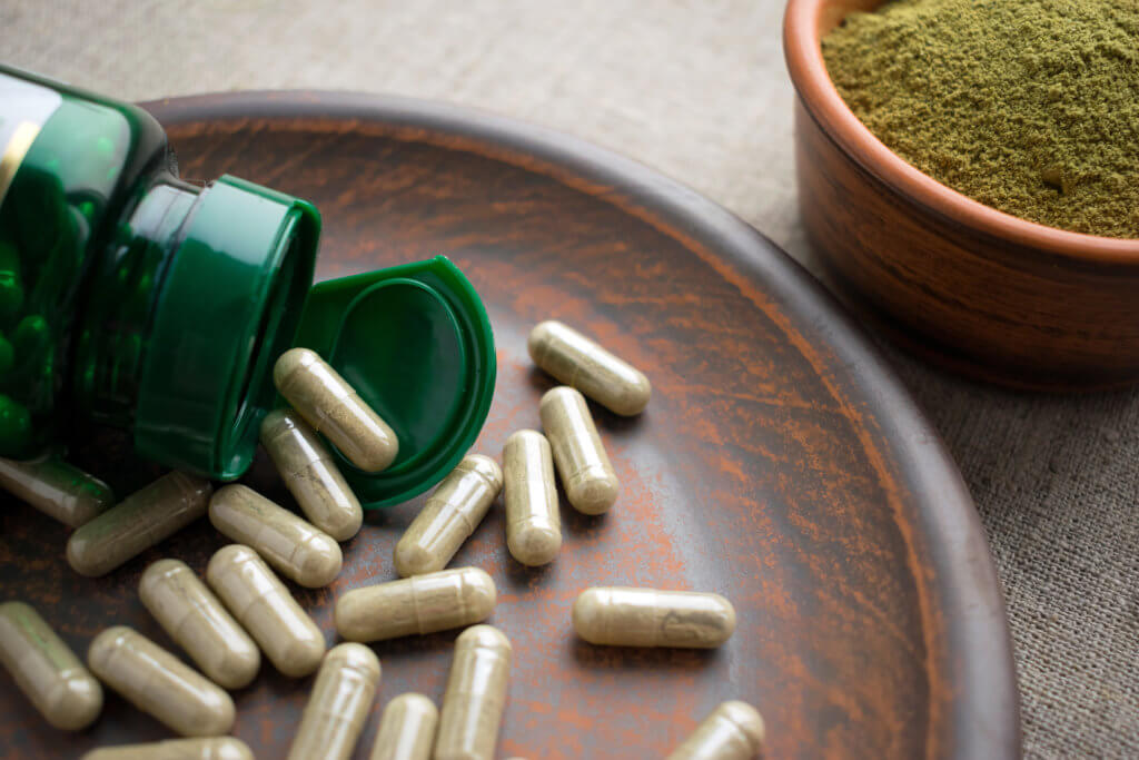 Green tea extract supplement pills